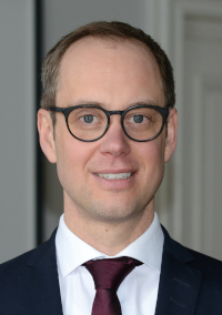 Dr. Axel von Bredow